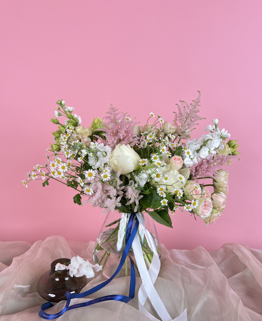 Flower subscription M (every week a new bouquet)